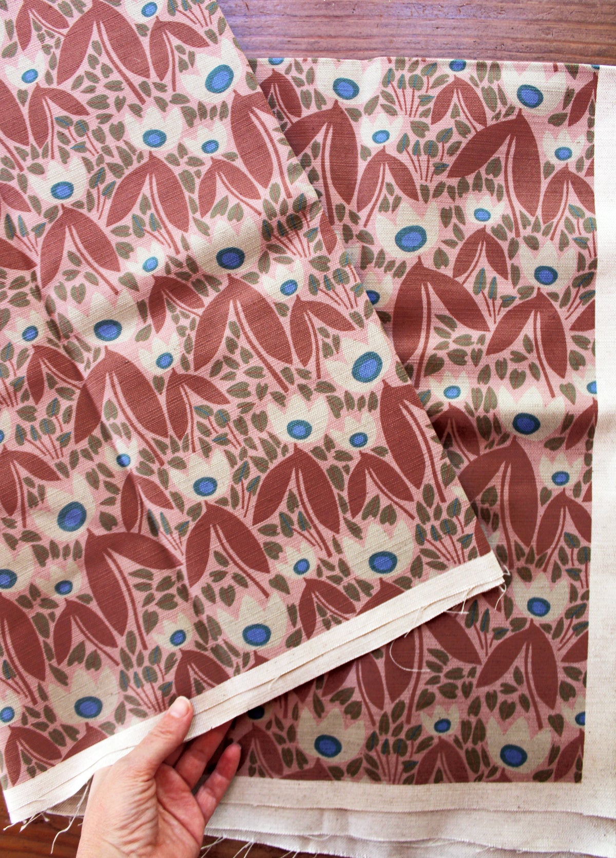 Two Tulips Cotton Linen Fabric Brown/Pink