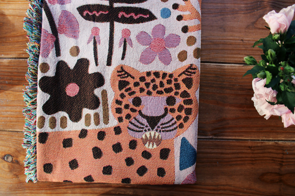 Cheetah Purr Throw Blanket Tapestry